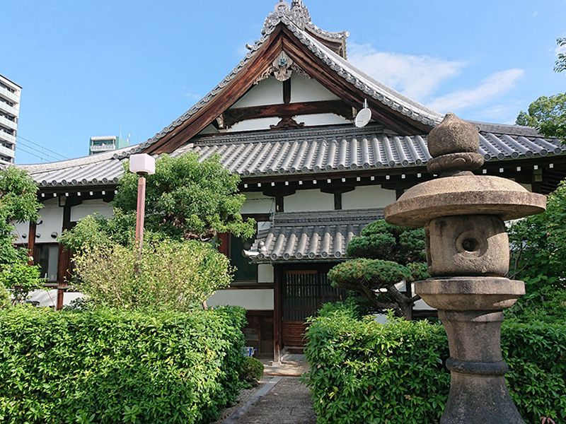 源聖寺墓地