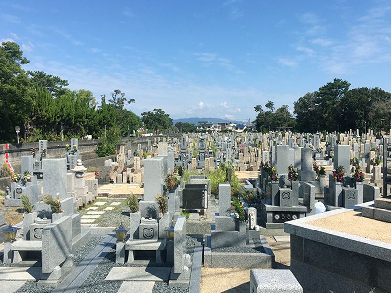 南昌寺境内墓地