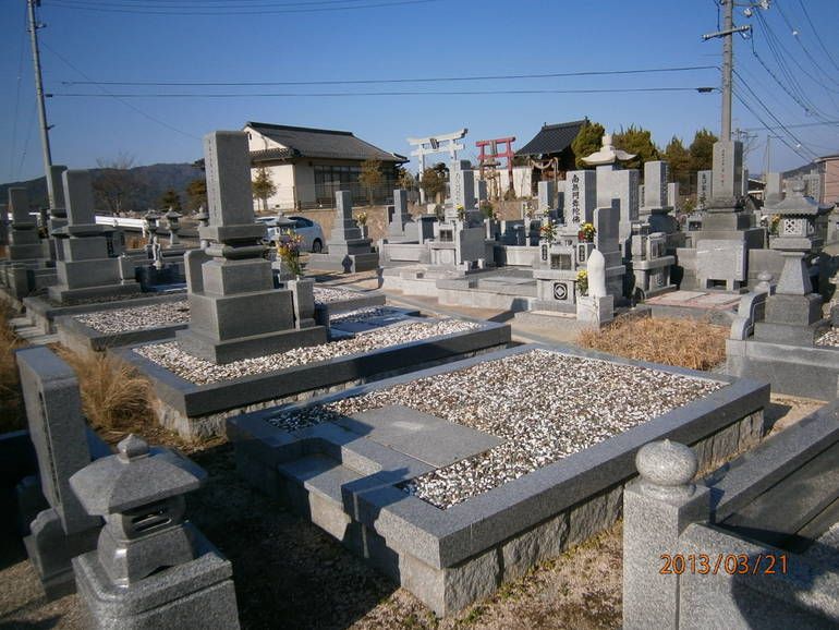 蓮花寺墓苑