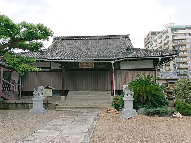 鳳林寺境内墓地