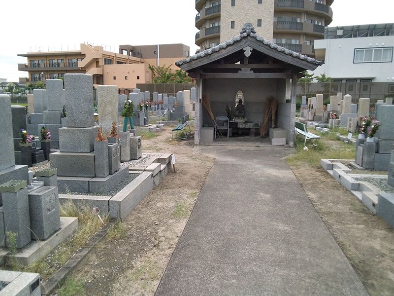 唐崎靖国共同墓地