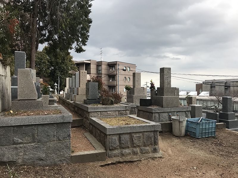 明王院墓地