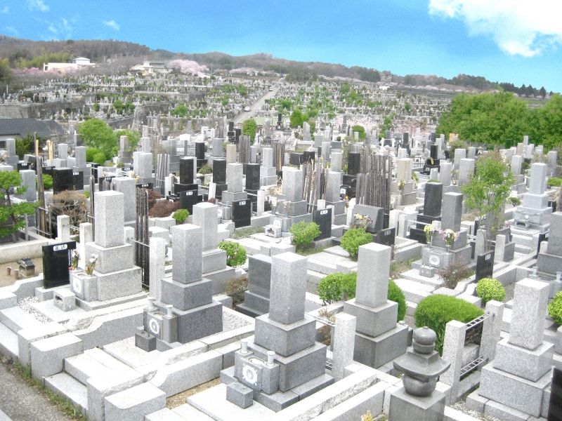 南多摩霊園　緑の美しい広大な霊園風景