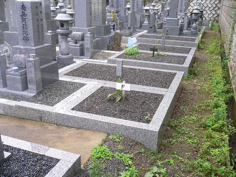 真宗寺墓地