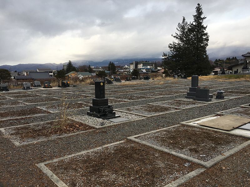 原村営 久保地尾根西墓地