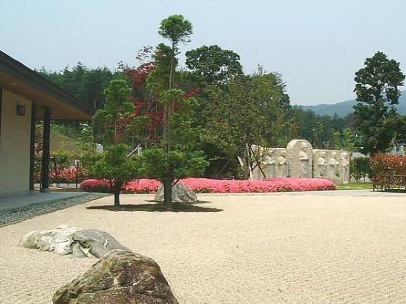 青山メモリアルパーク