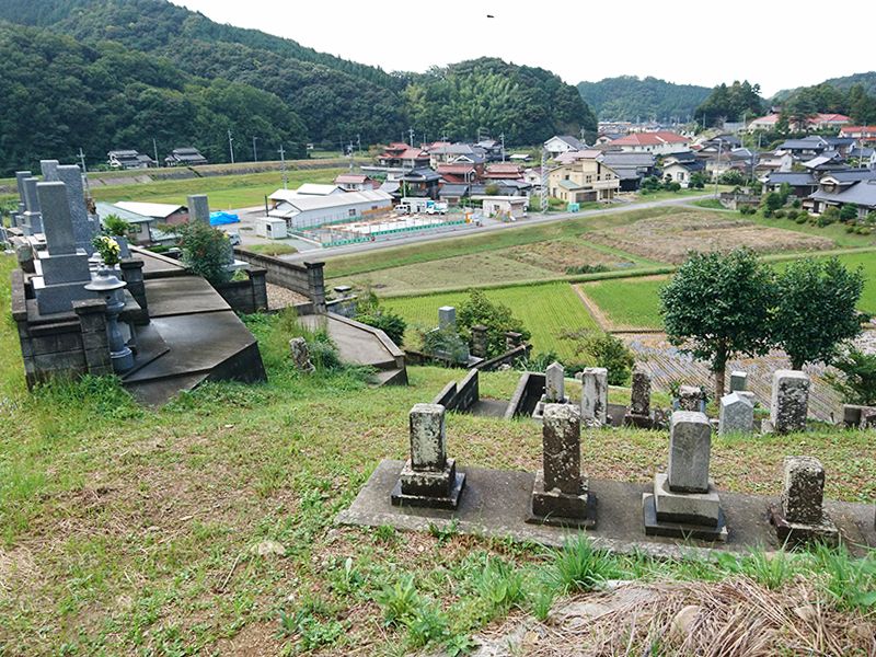 浜田市営 上府三重共同墓地