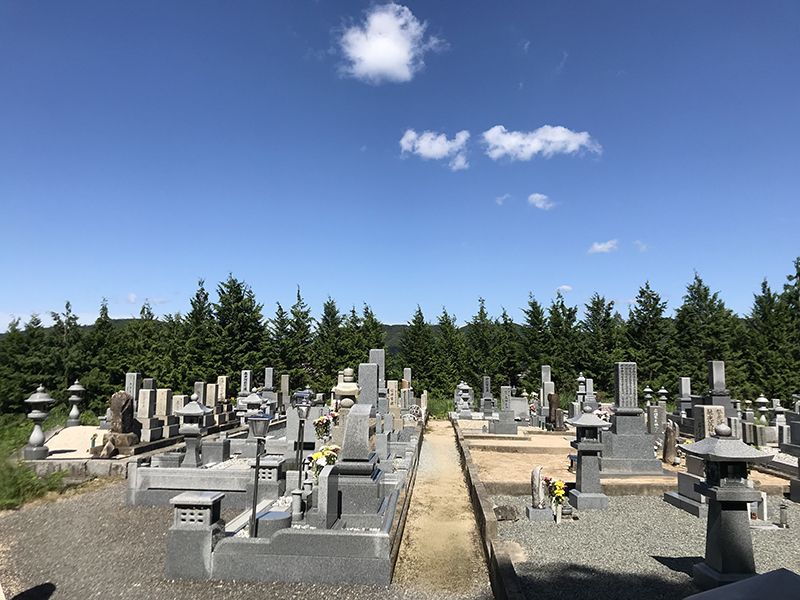 三次市十日市墓地