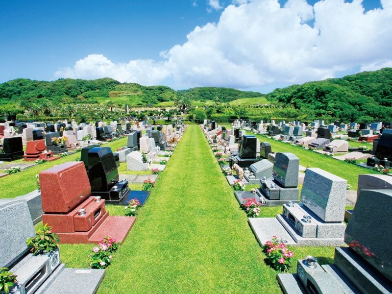緑に囲まれたやすらぎの里 南葉山霊園の芝生墓地