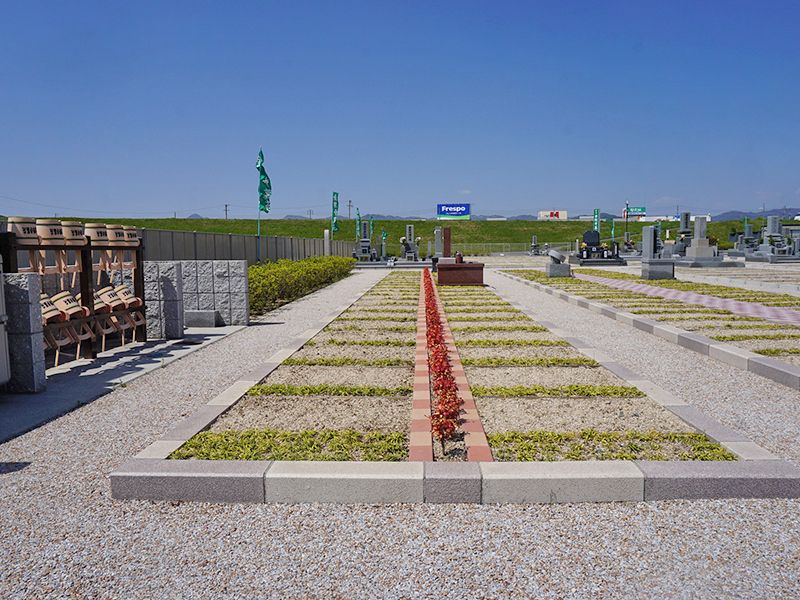 神辺金剛寺墓苑