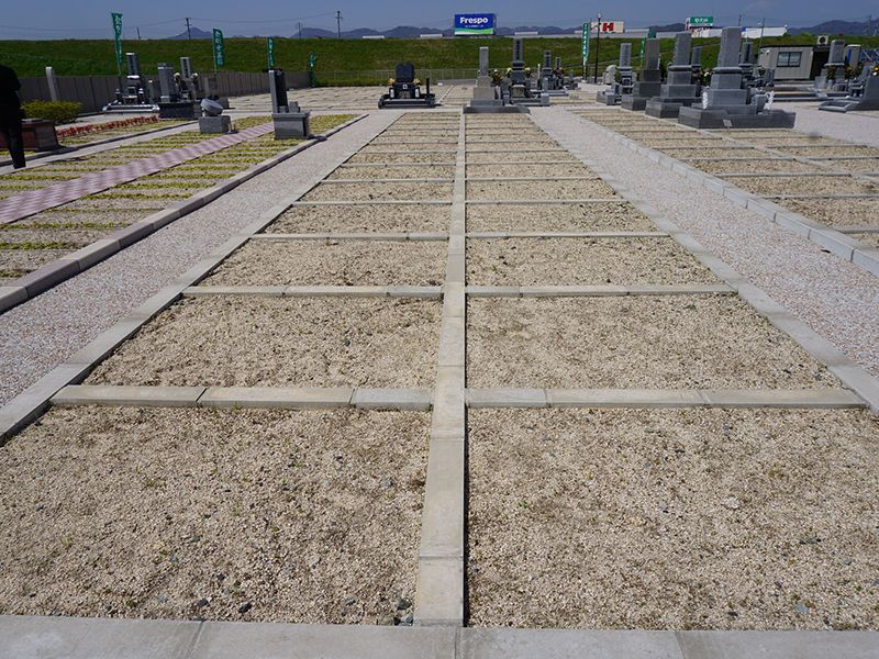 神辺金剛寺墓苑