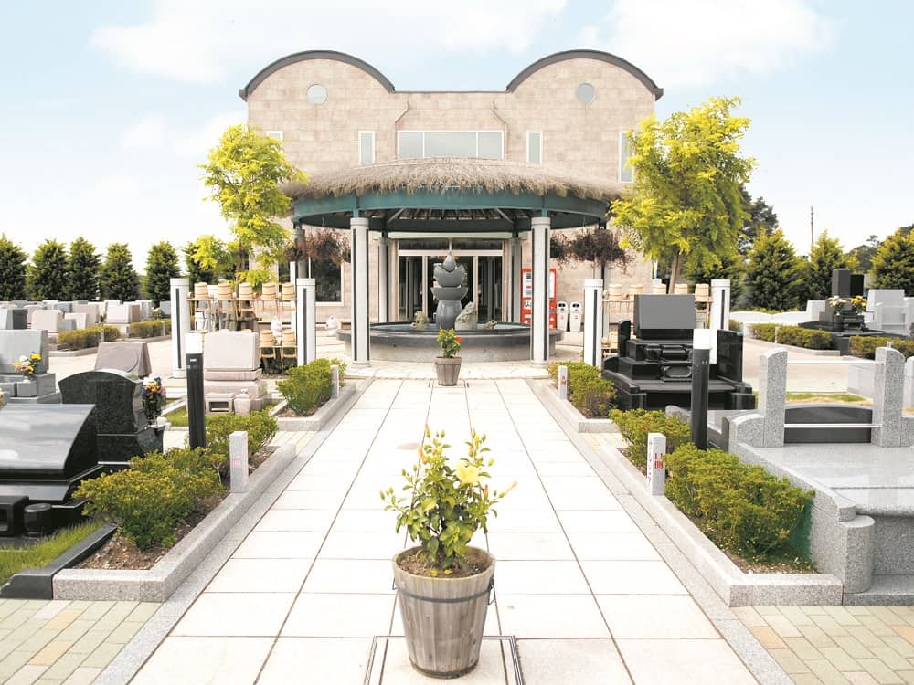 湘南フォレスト　緑に包まれた公園墓地