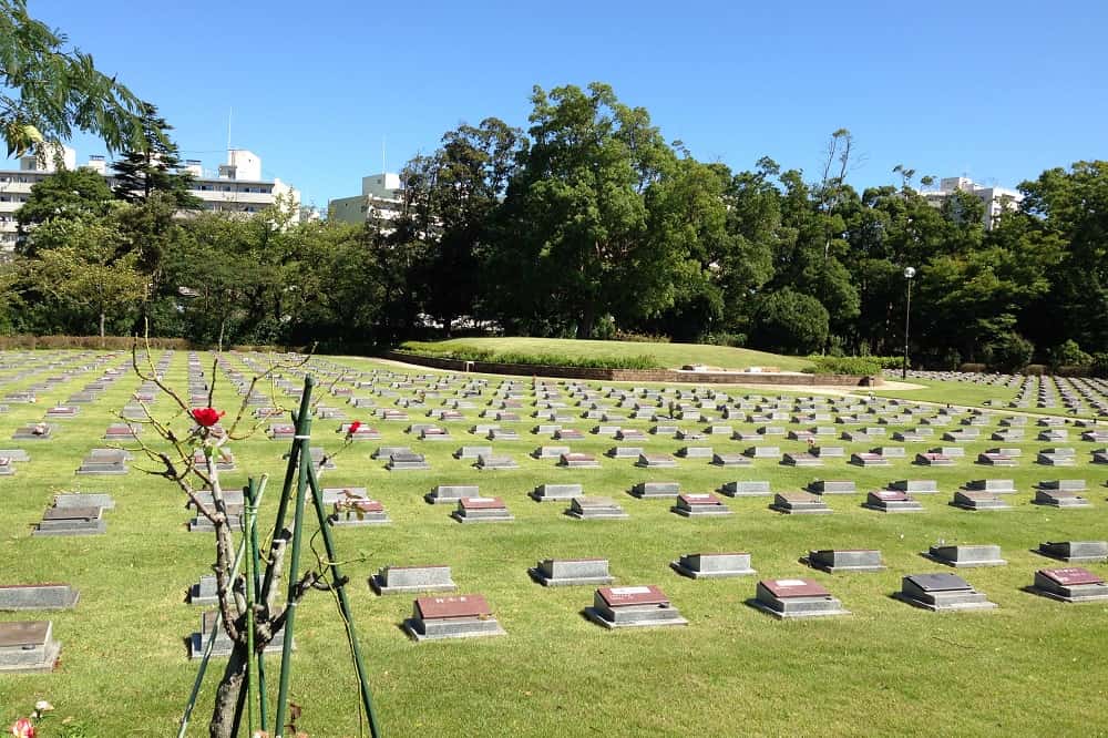 横浜市営 メモリアルグリーン　芝生型納骨施設