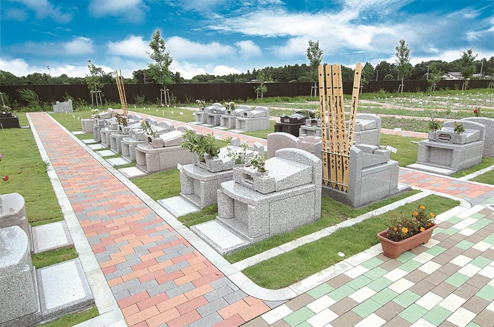 メモリアルフォレスト八千代　バリアフリー設計でどなたでも安心してお参りできる墓域