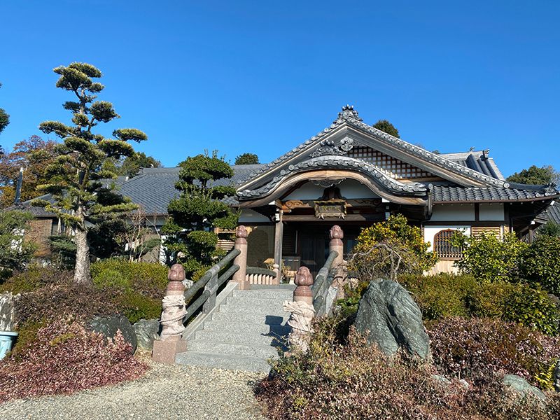 小松寺北霊苑（永代供養墓)