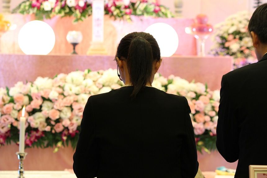 お通夜での参列者