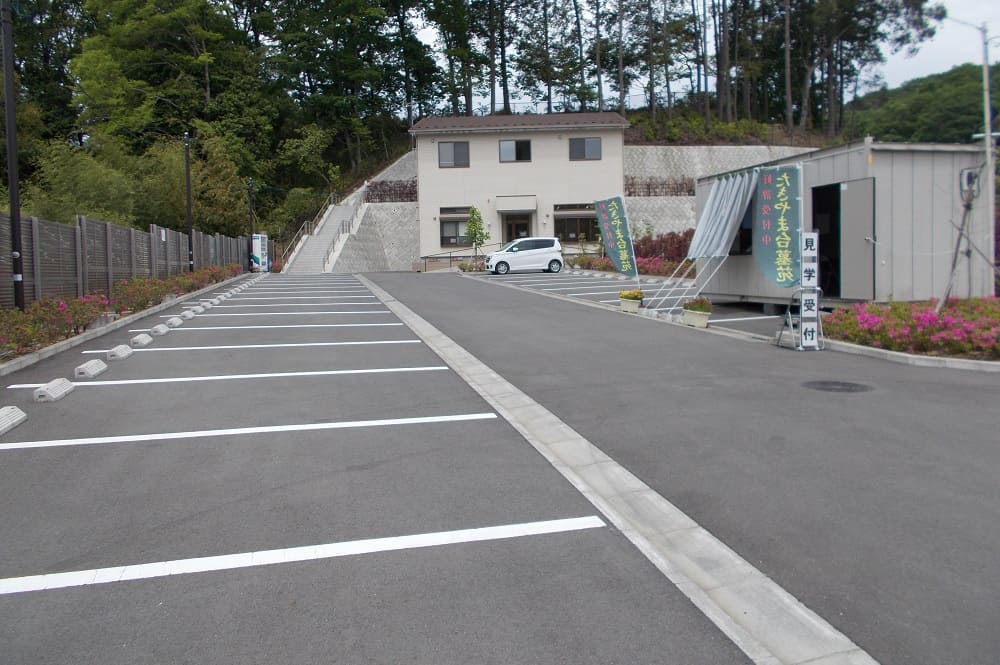 たきやま台墓苑　エレベーター完備の管理棟