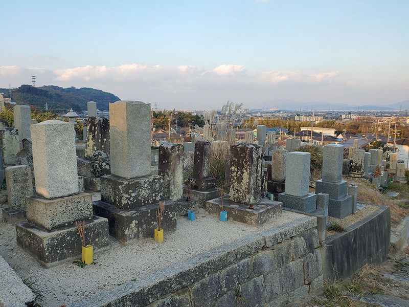 中ノ山墓地
