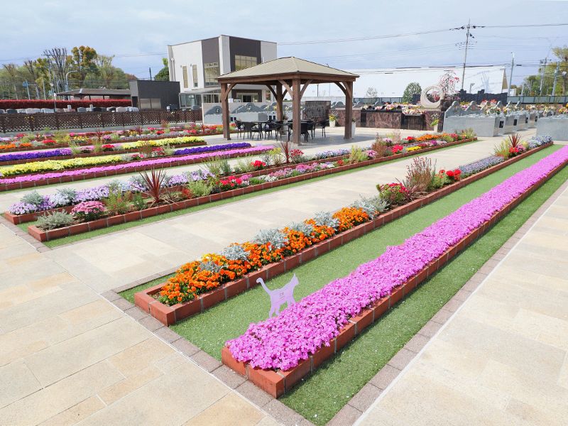 サニープレイス所沢 永代供養墓・樹木葬　開放的な苑内