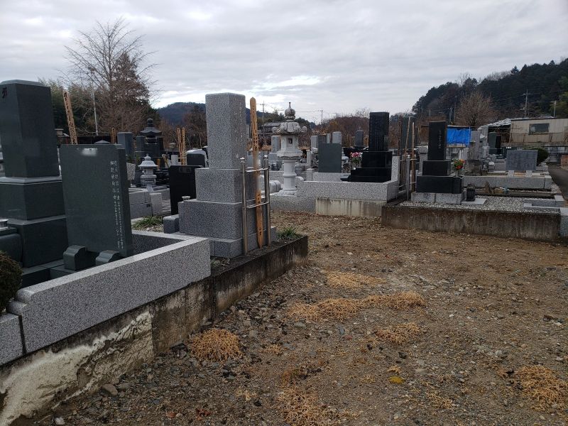 龍台寺墓苑