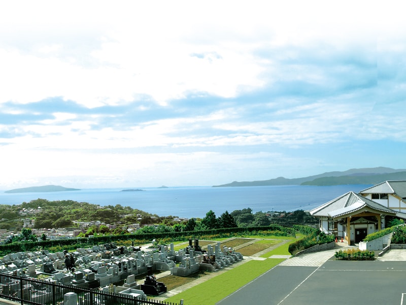 湯河原吉祥公園墓地　海と空に見守られる墓域