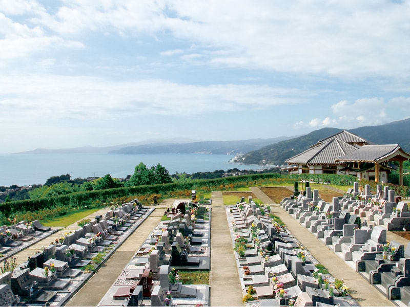湯河原吉祥公園墓地　相模湾の大パノラマが望める園内