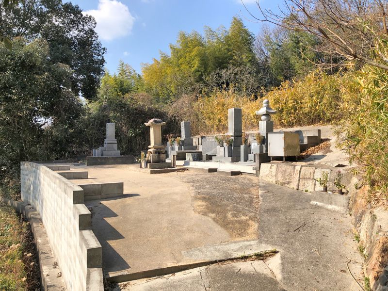 玉野市営 槌ケ原論田野山下墓地