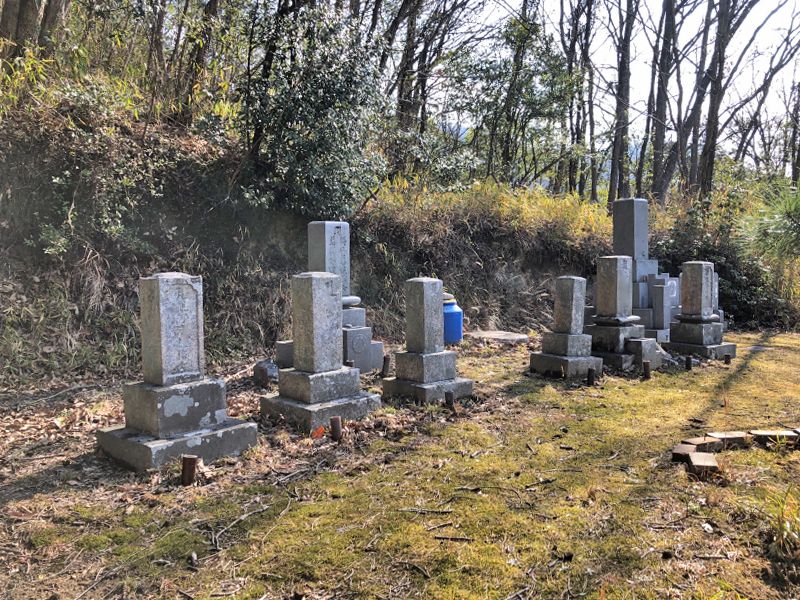 玉野市営 槌ケ原論田野山下墓地