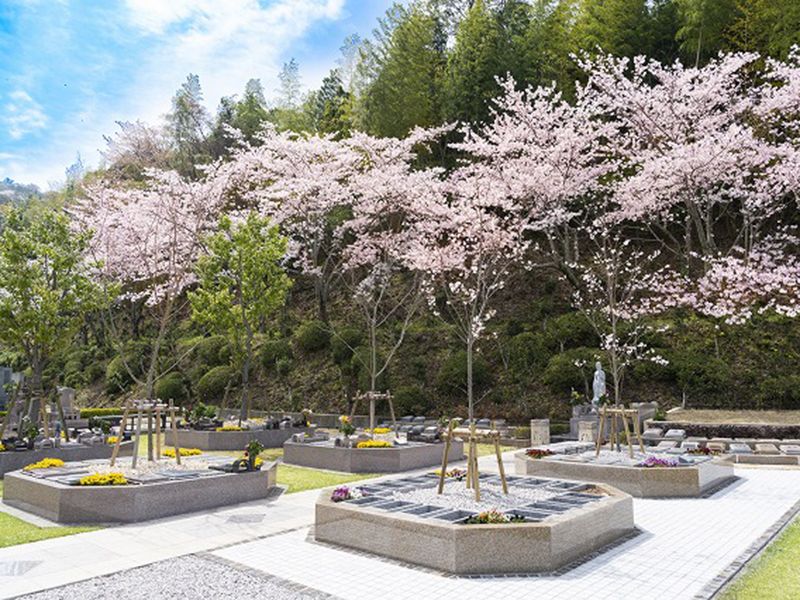 メモリアルパーク名東霊苑