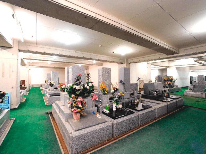 烏山墓苑　天候を気にせずお参りできる室内墓所