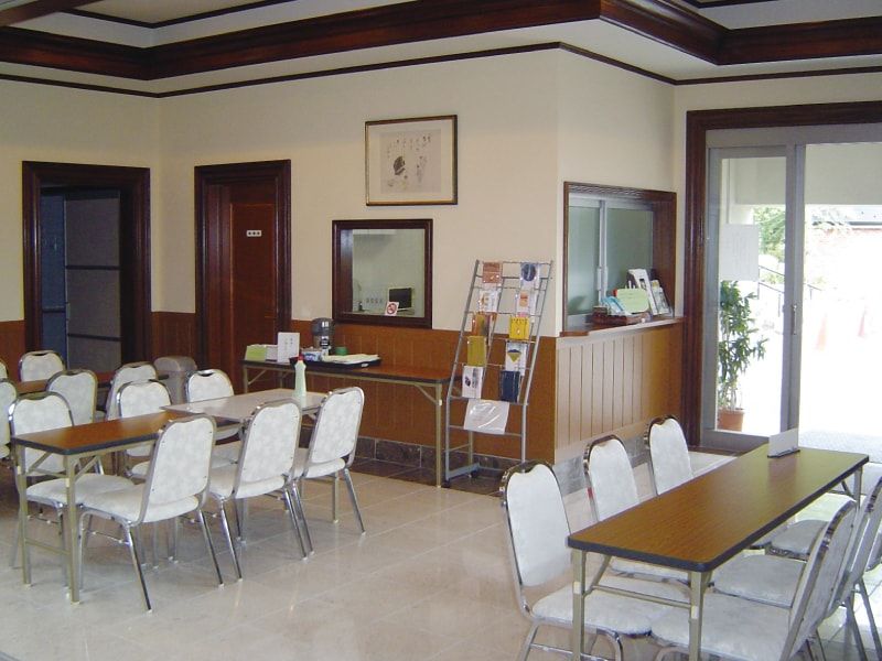 東京ゆりが丘苑　屋内休憩所