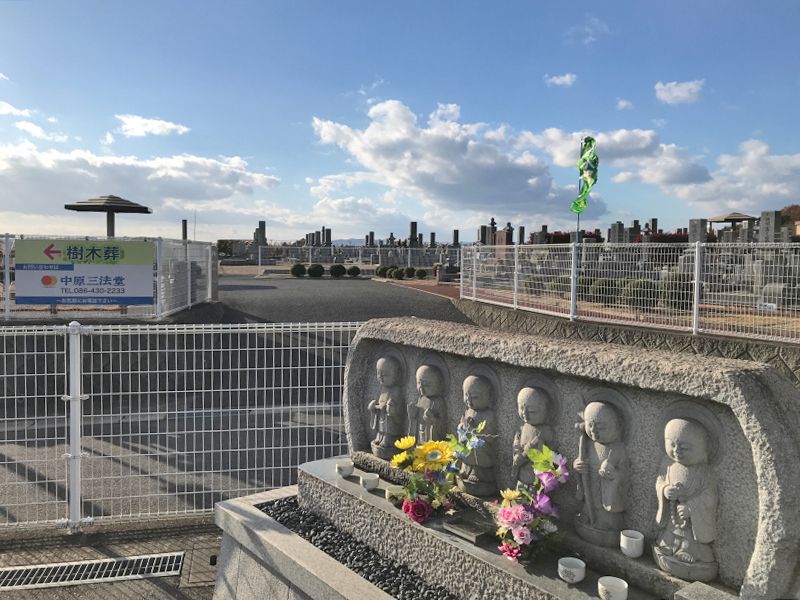 オアシス霊園 倉敷 永代供養墓「優灯」