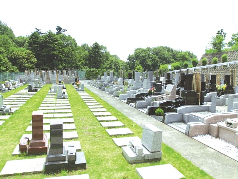 萩霊園　芝生が美しい墓域