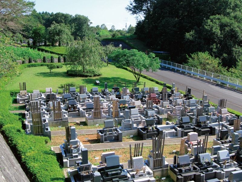 武蔵岡霊園　緑が美しい墓域