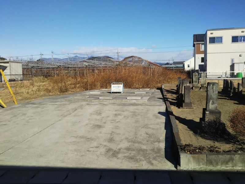 伊勢崎市西久保墓地