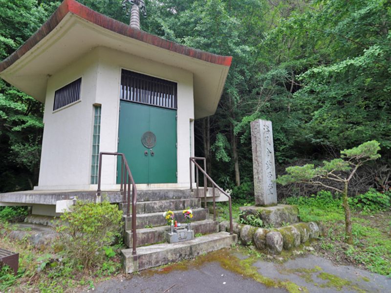 高尾霊園