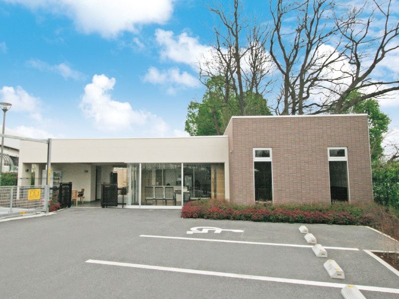 川口光輪メモリアルの管理棟