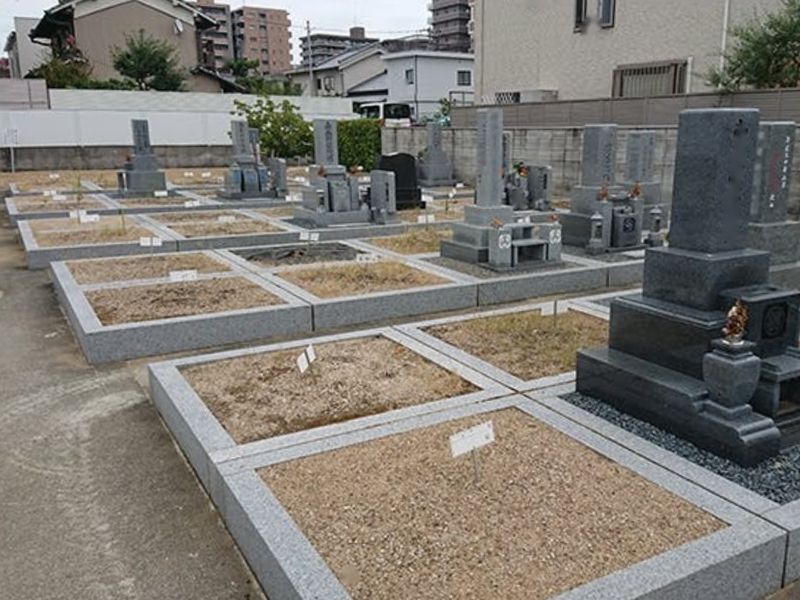 五位堂共同墓地