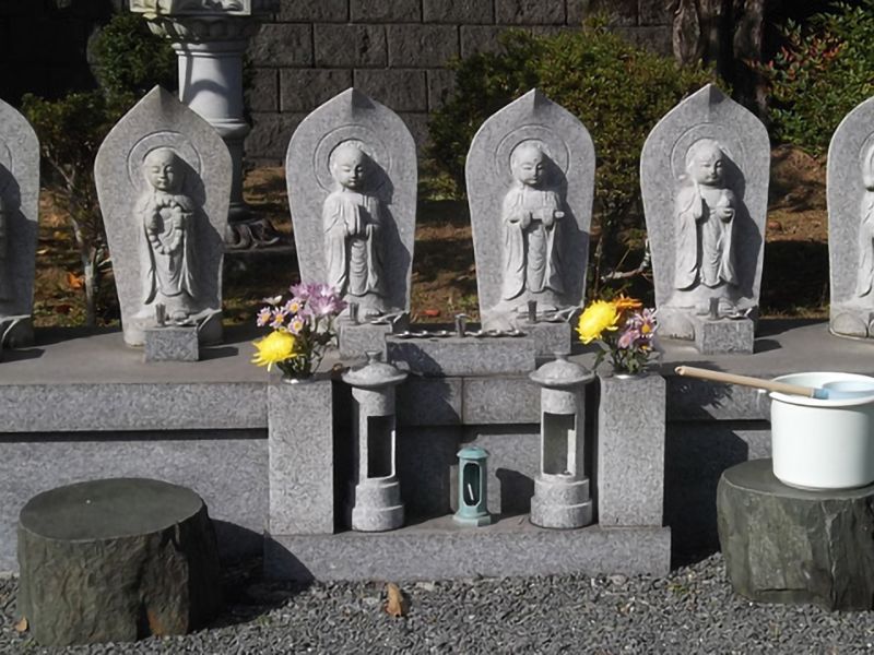 亀山霊苑