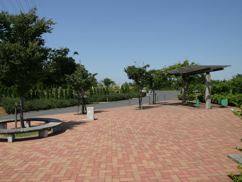 船橋市営馬込霊園の休憩スペース