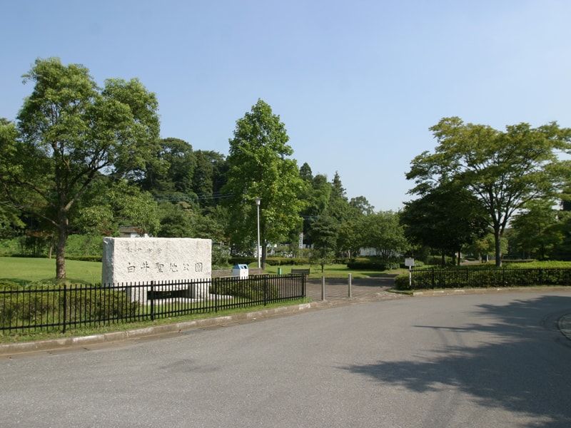 松戸市営白井聖地公園の正面入り口