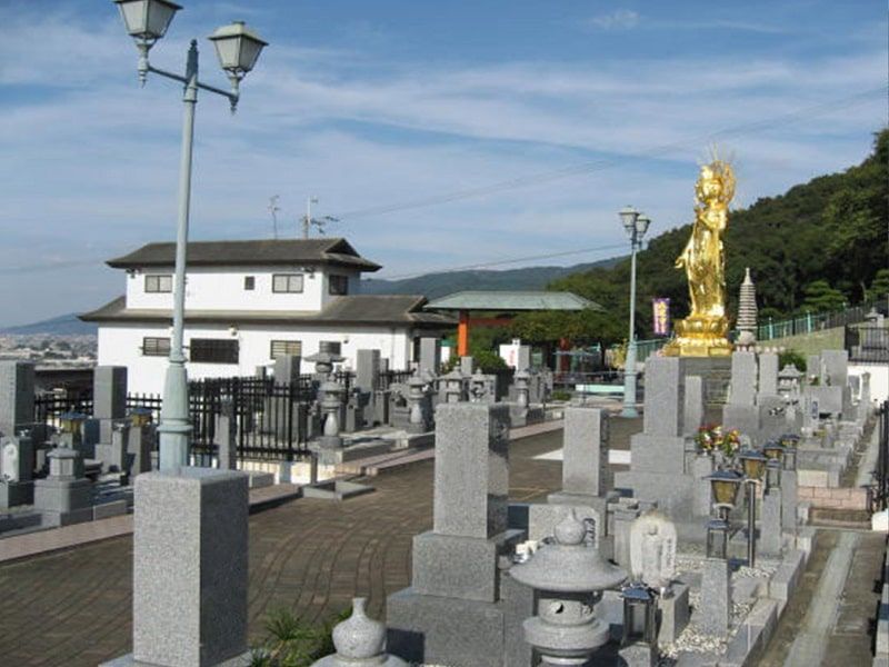 信貴山大窪寺霊苑の雰囲気