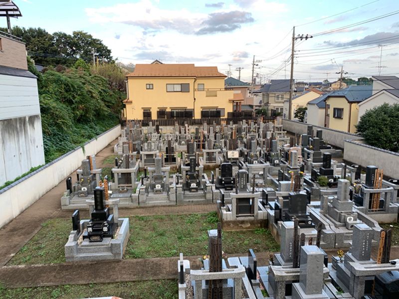 瑠璃光寺三光院墓苑