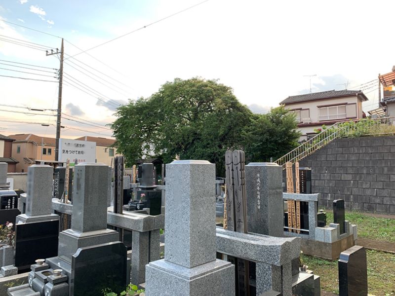 瑠璃光寺三光院墓苑