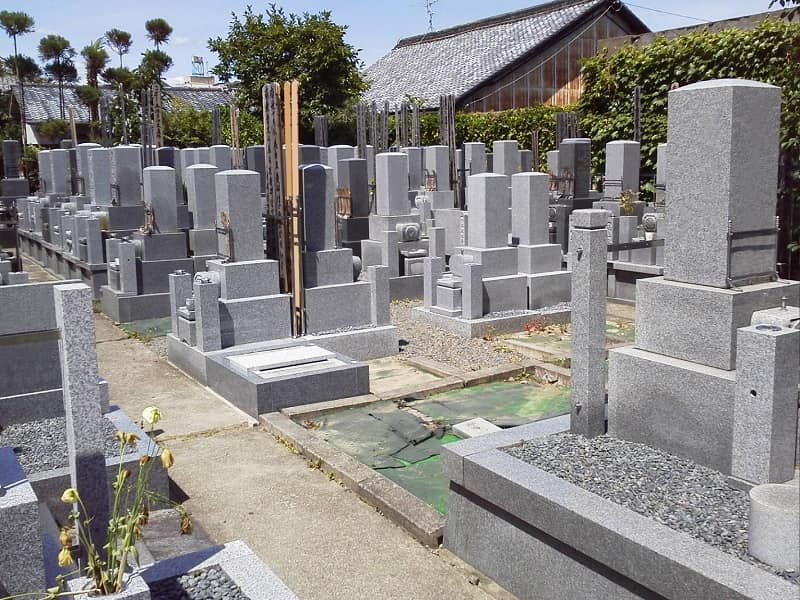 乾窓院墓地のお墓雰囲気