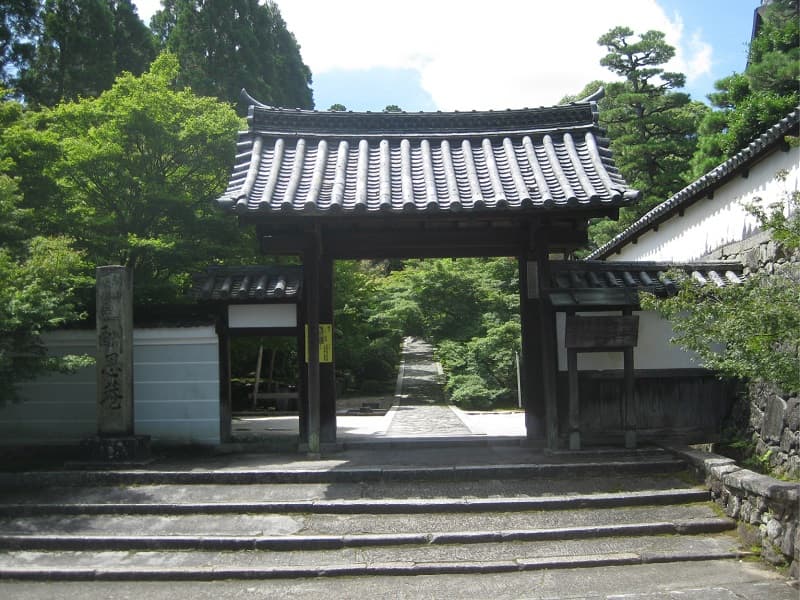 酬恩庵一休寺の総門