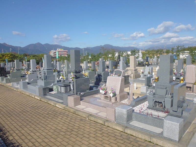 三滝川メモリアルパークの墓地雰囲気