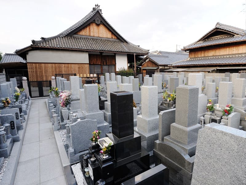 専稱寺墓所の墓地雰囲気