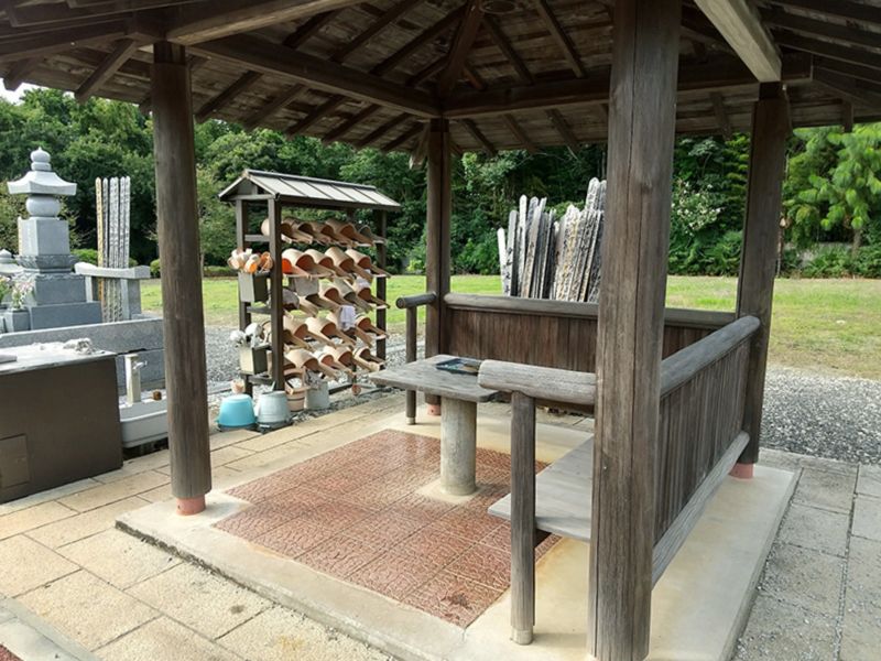 宇那谷町共同墓地