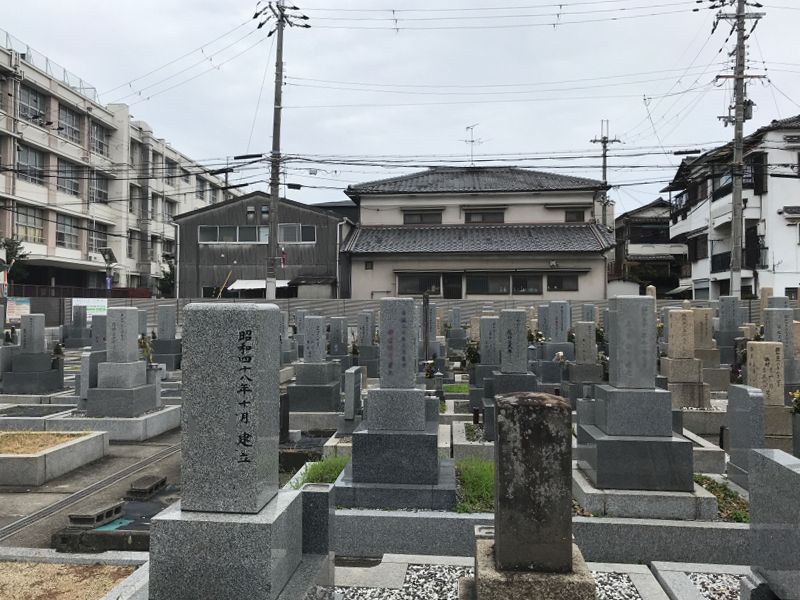 長吉六反・木の本・南木の本共同墓地